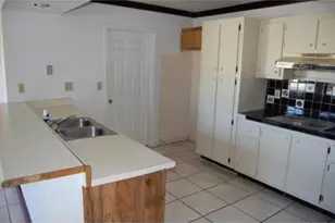 901 SW 78th Ave, North Lauderdale, FL 33068 - Photo 2