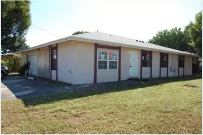 901 SW 78th Ave, North Lauderdale, FL 33068 - Photo 1