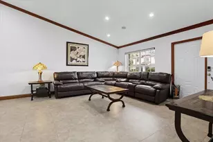 8994 NW 187th St, Hialeah, FL 33018 - Photo 4