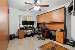 8994 NW 187th St, Hialeah, FL 33018 - Photo 14