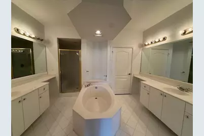 10700 NW 66 St, Unit #302, Doral, FL 33178 - Photo 16