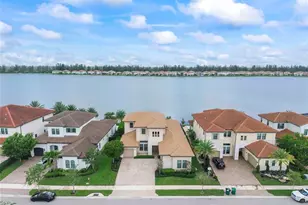 9025 Parkland Bay Dr, Parkland, FL 33076 - Photo 1