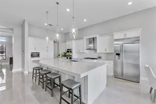 9025 Parkland Bay Dr, Parkland, FL 33076 - Photo 14