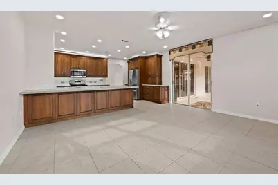 2738 SW 137th Ter, Miramar, FL 33027 - Photo 14