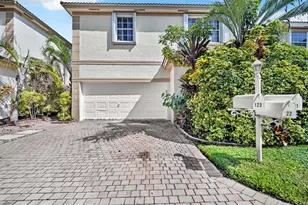 1231 Hayes St, Hollywood, FL 33019 - Photo 2