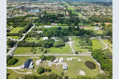 14501  Mustang Trl, Southwest Ranches, FL 33330 - Photo 4