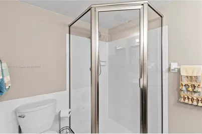 4800  Bayview Dr, Unit #402, Fort Lauderdale, FL 33308 - Photo 16