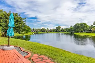 9119 Lime Tree Ln, Pembroke Pines, FL 33024 - Photo 16