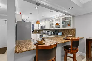 9119 Lime Tree Ln, Pembroke Pines, FL 33024 - Photo 2