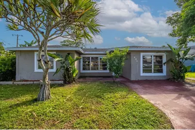 404 NW 5th Ave, Boynton Beach, FL 33435 - Photo 1
