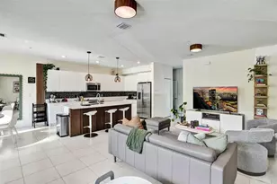 8001 NW 41st St, Doral, FL 33166 - Photo 8