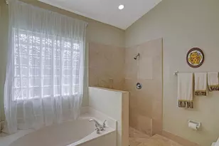 1885 NW 74th Way, Pembroke Pines, FL 33024 - Photo 38