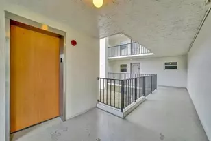 9480 Poinciana Pl, Davie, FL 33324 - Photo 2