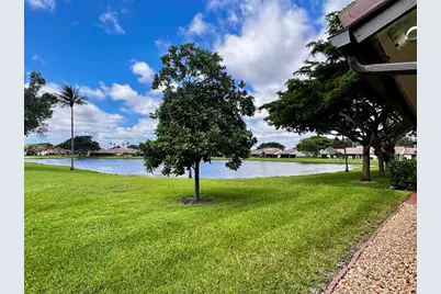 5667  Parkwalk Cir E, Unit #5667, Boynton Beach, FL 33472 - Photo 2