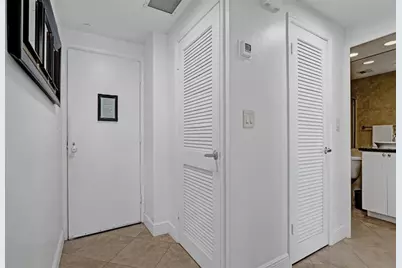 3333 NE 34th Street #1006, Fort Lauderdale, FL 33308 - Photo 2