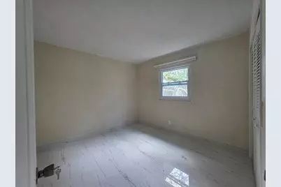 1751 NW 29th Ter, Fort Lauderdale, FL 33311 - Photo 10