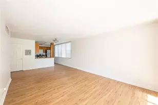 9471 Evergreen Pl, Davie, FL 33324 - Photo 4