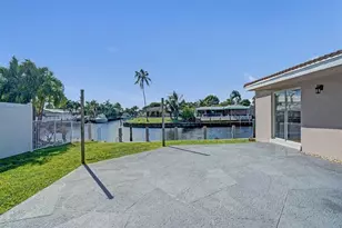 949 SE 10th Ct, Pompano Beach, FL 33060 - Photo 48