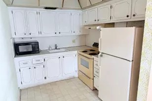 103 Newport F Unit, Deerfield Beach, FL 33442 - Photo 2