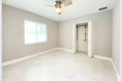 1402 NE 34th St, Oakland Park, FL 33334 - Photo 18