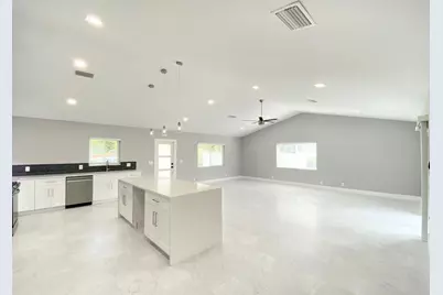 1402 NE 34th St, Oakland Park, FL 33334 - Photo 8