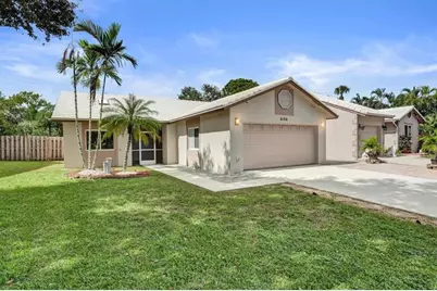 6128  Strawberry Lakes Cir, Lake Worth, FL 33463 - Photo 2