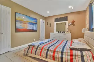 4401 NW 33rd St, Lauderdale Lakes, FL 33319 - Photo 10