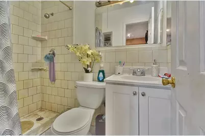 4401 NW 33rd St, Lauderdale Lakes, FL 33319 - Photo 12