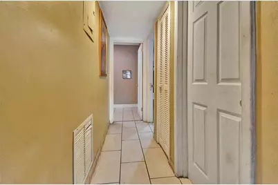 4401 NW 33rd St, Lauderdale Lakes, FL 33319 - Photo 8