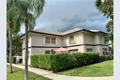 16  Amherst Ct, Unit #C, Royal Palm Beach, FL 33411 - Photo 1