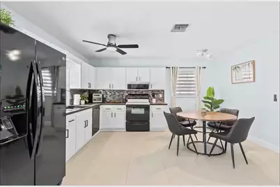 304 SE 4th St, Dania Beach, FL 33004 - Photo 8