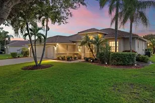 726 Grand Rapids Blvd, Naples, FL 34120 - Photo 2