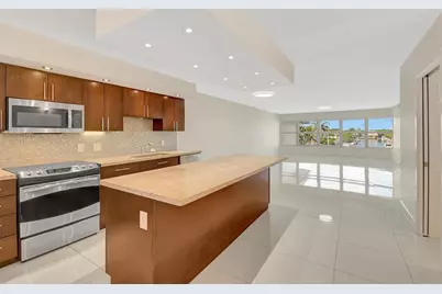 3121 NE 51st St, Unit #404E, Fort Lauderdale, FL 33308 - Photo 12
