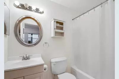 223  Flanders E, Unit #E, Delray Beach, FL 33484 - Photo 4