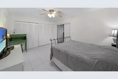 223  Flanders E, Unit #E, Delray Beach, FL 33484 - Photo 6