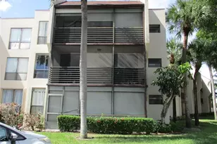 6751 N University Dr, Tamarac, FL 33321 - Photo 2