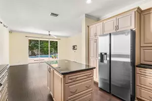 1325 Camellia Cir, Weston, FL 33326 - Photo 12