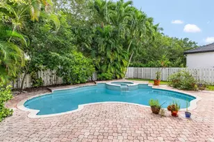 1325 Camellia Cir, Weston, FL 33326 - Photo 28
