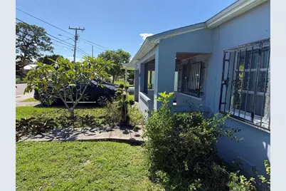 703 N 17th St, Fort Pierce, FL 34950 - Photo 8