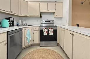 320 Knotty Pine Cir, Greenacres, FL 33463 - Photo 14