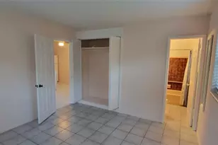 1523 NE 34th St, Oakland Park, FL 33334 - Photo 4