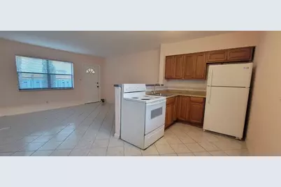 1523 NE 34th St, Oakland Park, FL 33334 - Photo 2