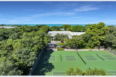 97652  Overseas Hwy, Unit #M8, Key Largo, FL 33037 - Photo 2