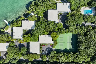 97652  Overseas Hwy, Unit #M8, Key Largo, FL 33037 - Photo 4