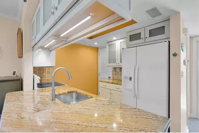 97652  Overseas Hwy, Unit #M8, Key Largo, FL 33037 - Photo 12