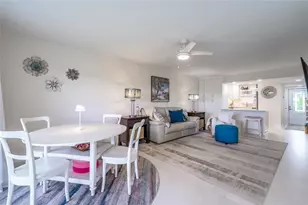 9411 N Hollybrook Lake Dr, Pembroke Pines, FL 33025 - Photo 14