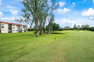 9411 N Hollybrook Lake Dr, Pembroke Pines, FL 33025 - Photo 20