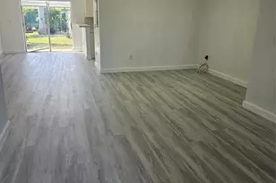 7327 NW 173rd Dr, Hialeah, FL 33015 - Photo 2