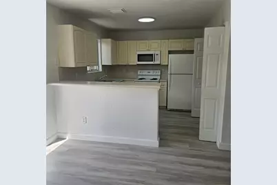 7327 NW 173rd Dr, Unit #104, Hialeah, FL 33015 - Photo 8