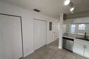 6756 Sienna Club Dr, Lauderhill, FL 33319 - Photo 8